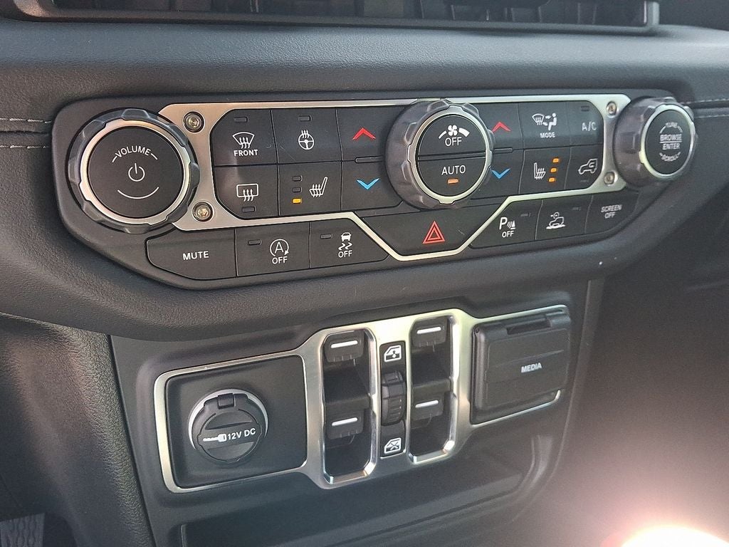 2024 Jeep Wrangler Sahara 4X4