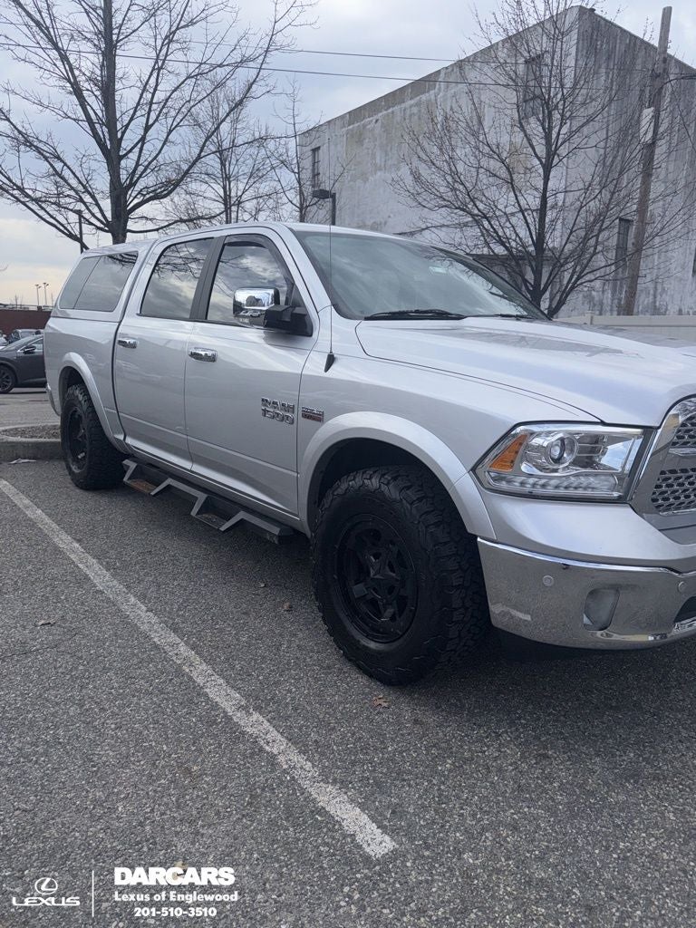2018 RAM 1500 Laramie CREW CAB 4X4