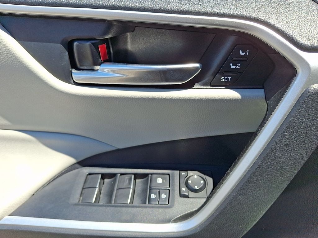 2019 Toyota RAV4 XLE Premium w/Premium Grade Weather Package
