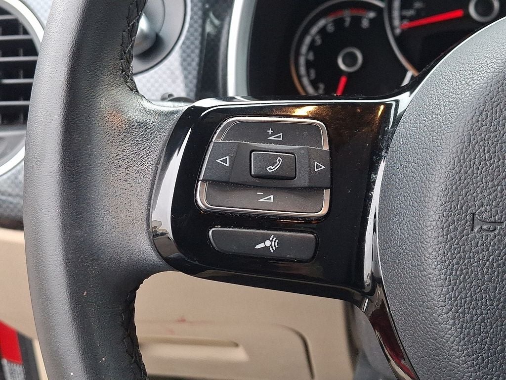 2013 Volkswagen Beetle 2.0 TSi