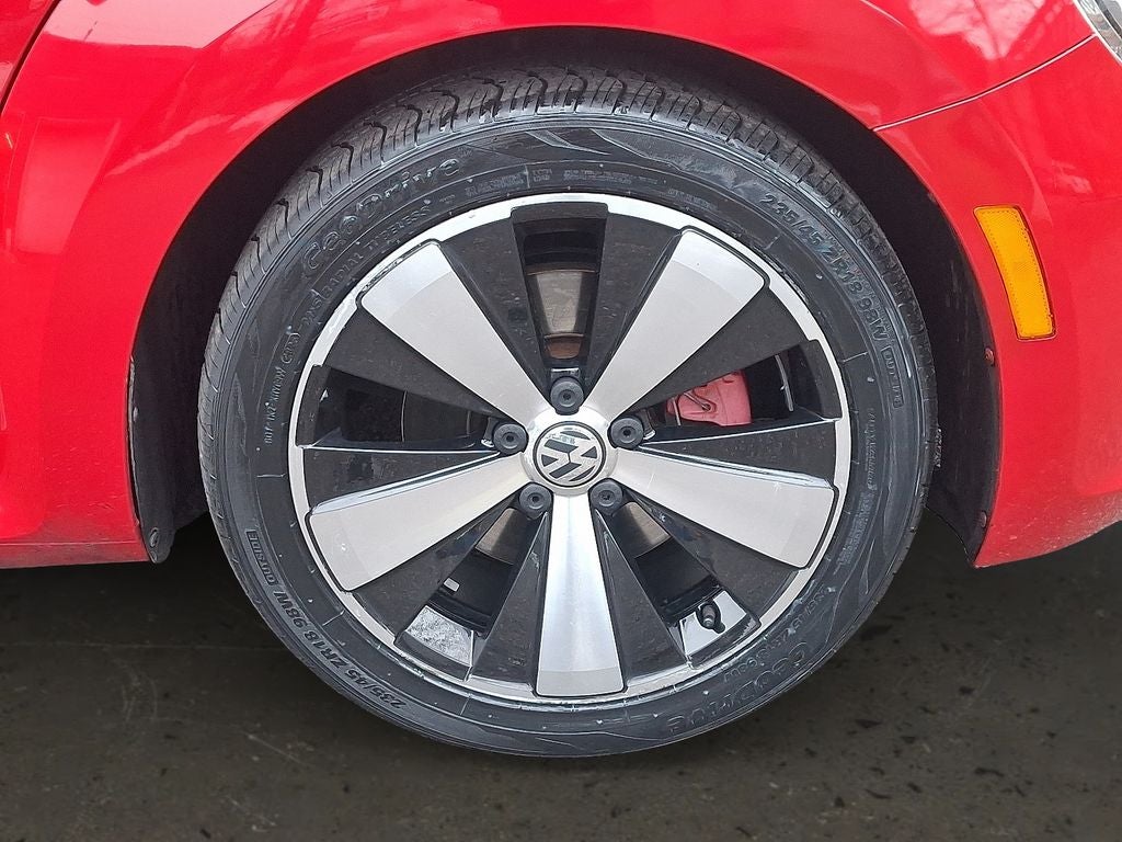 2013 Volkswagen Beetle 2.0 TSi