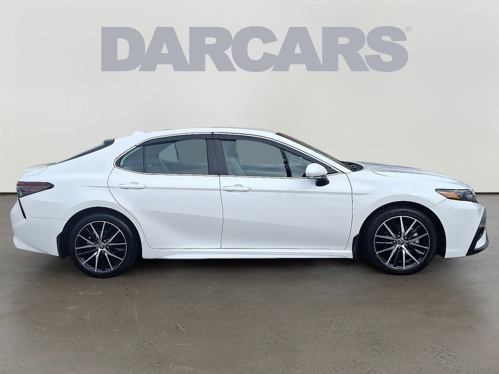 2022 Toyota Camry SE AWD