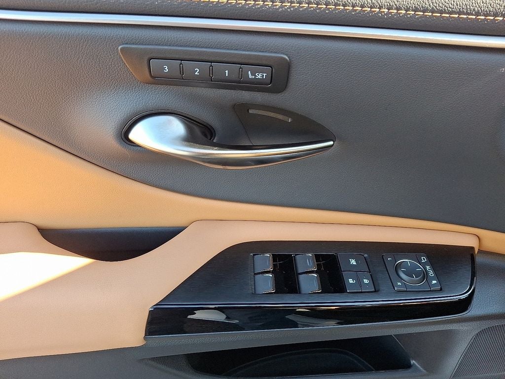 2025 Lexus ES 350 350