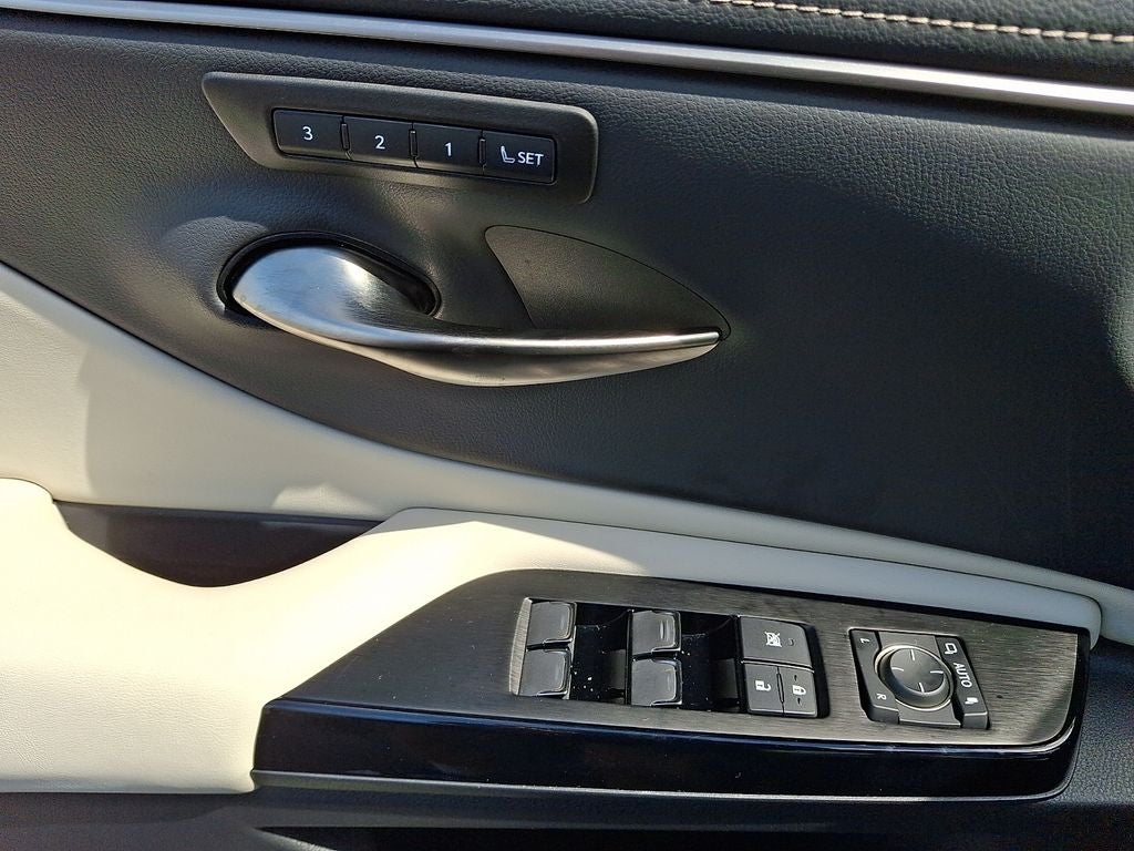2025 Lexus ES 350 350