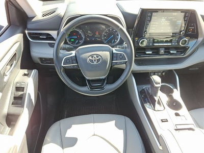 2020 Toyota Highlander Hybrid XLE AWD