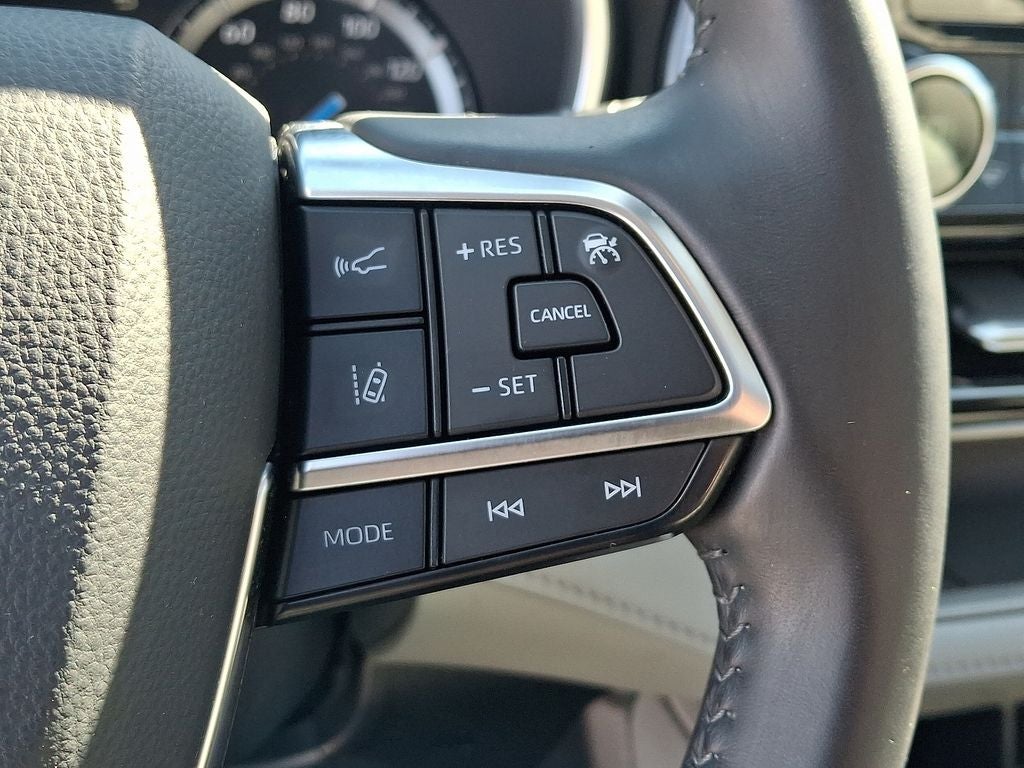 2020 Toyota Highlander Hybrid XLE AWD