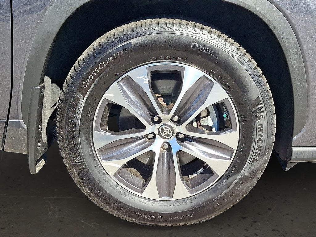 2020 Toyota Highlander Hybrid XLE AWD