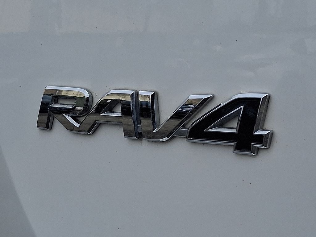 2017 Toyota RAV4 Hybrid XLE