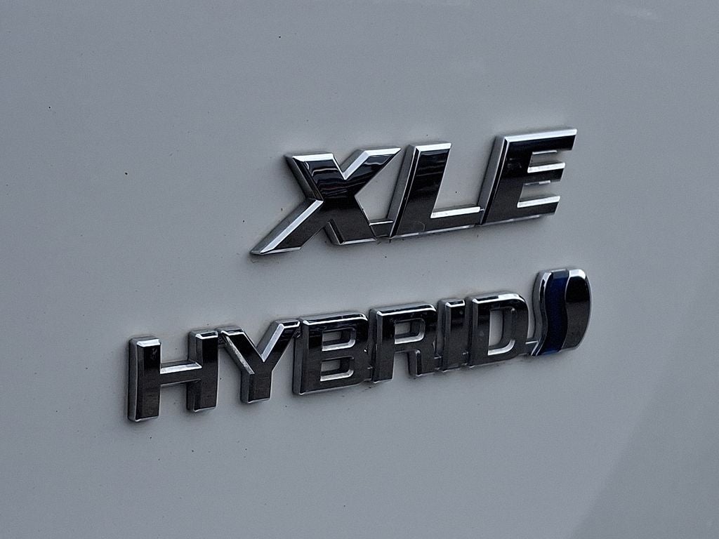 2017 Toyota RAV4 Hybrid XLE