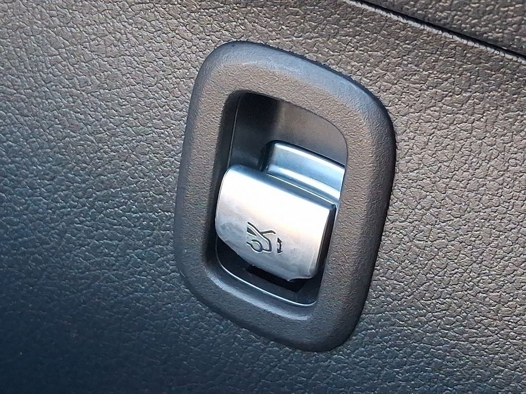 2025 Mercedes-Benz C-Class C 300 4MATIC®